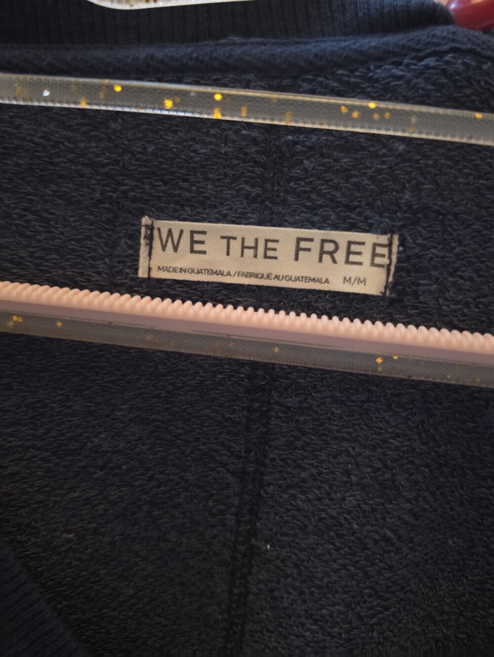 NWOT We The Free Venice V-Neck Sweatshirt in Navy - Picture 6 of 9